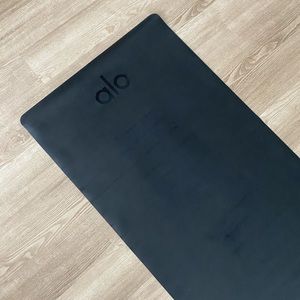 Alo warrior mat